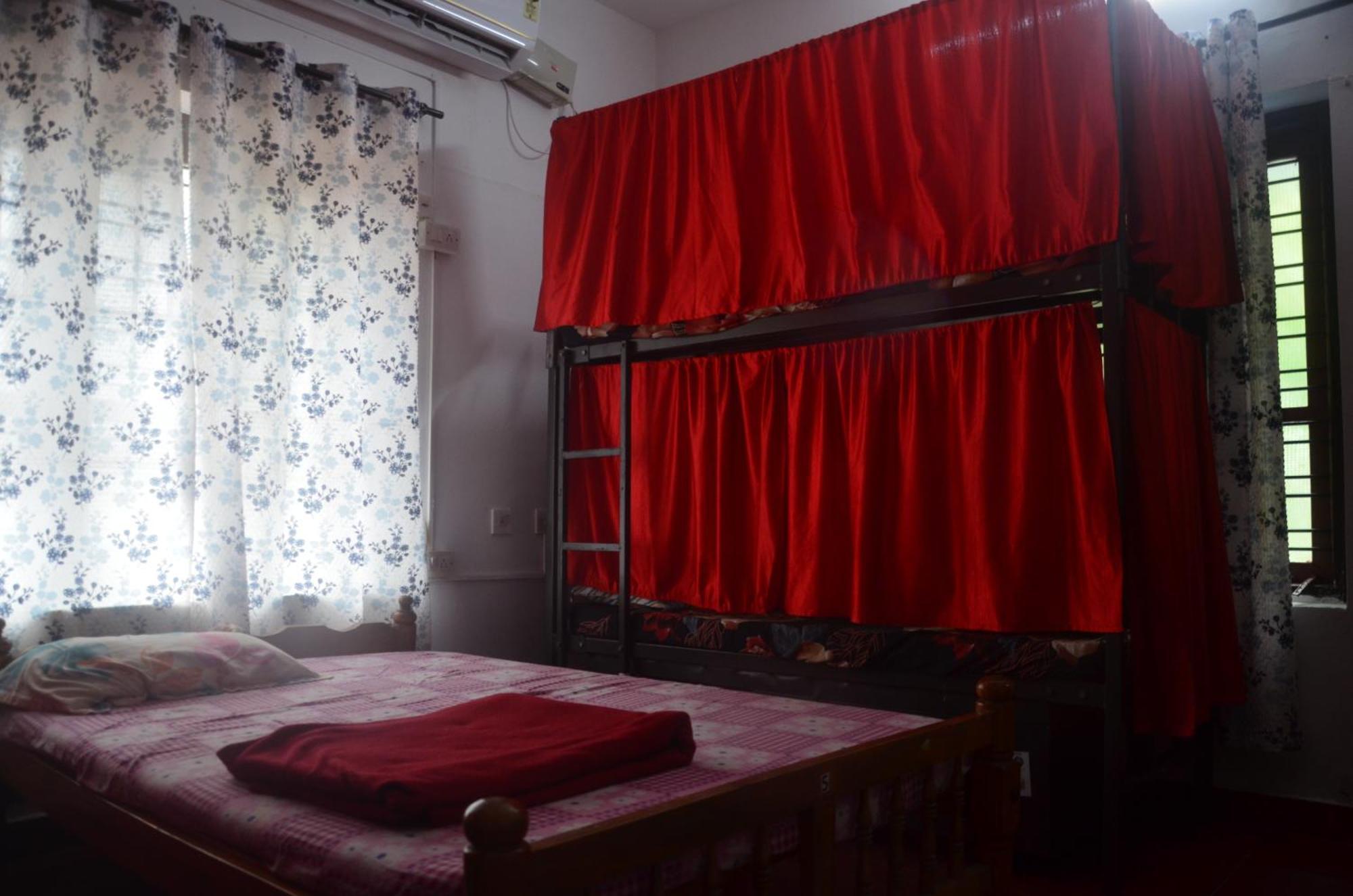 Hostelexp, - A Beach Town Hostel